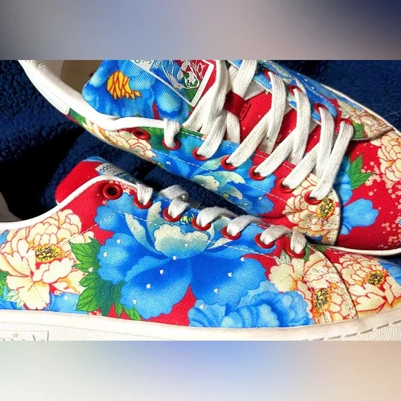 Adidas/Farm Rio Chita Floral Stan Smiths - Picture 2 of 8